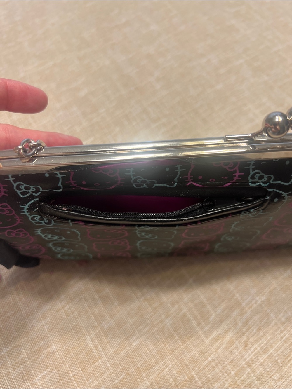 Loungefly 2007 Hello Kitty Clutch With Attached Coin Purse - Picture 11 of 17